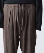 画像をギャラリービューアに読み込む, ATTACHMENT アタッチメントのRY/CO/SI FLANNEL 1TUCK EASY TROUSERS - D.GRAYの公式通販サイトsession福岡セレクトショップ
