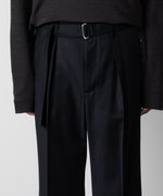 画像をギャラリービューアに読み込む, ATTACHMENT アタッチメントのWASHABLE WO/PE STRETCH SAXONY BELTED WIDE TROUSERS - NAVY 公式通販サイトsession福岡セレクトショップ
