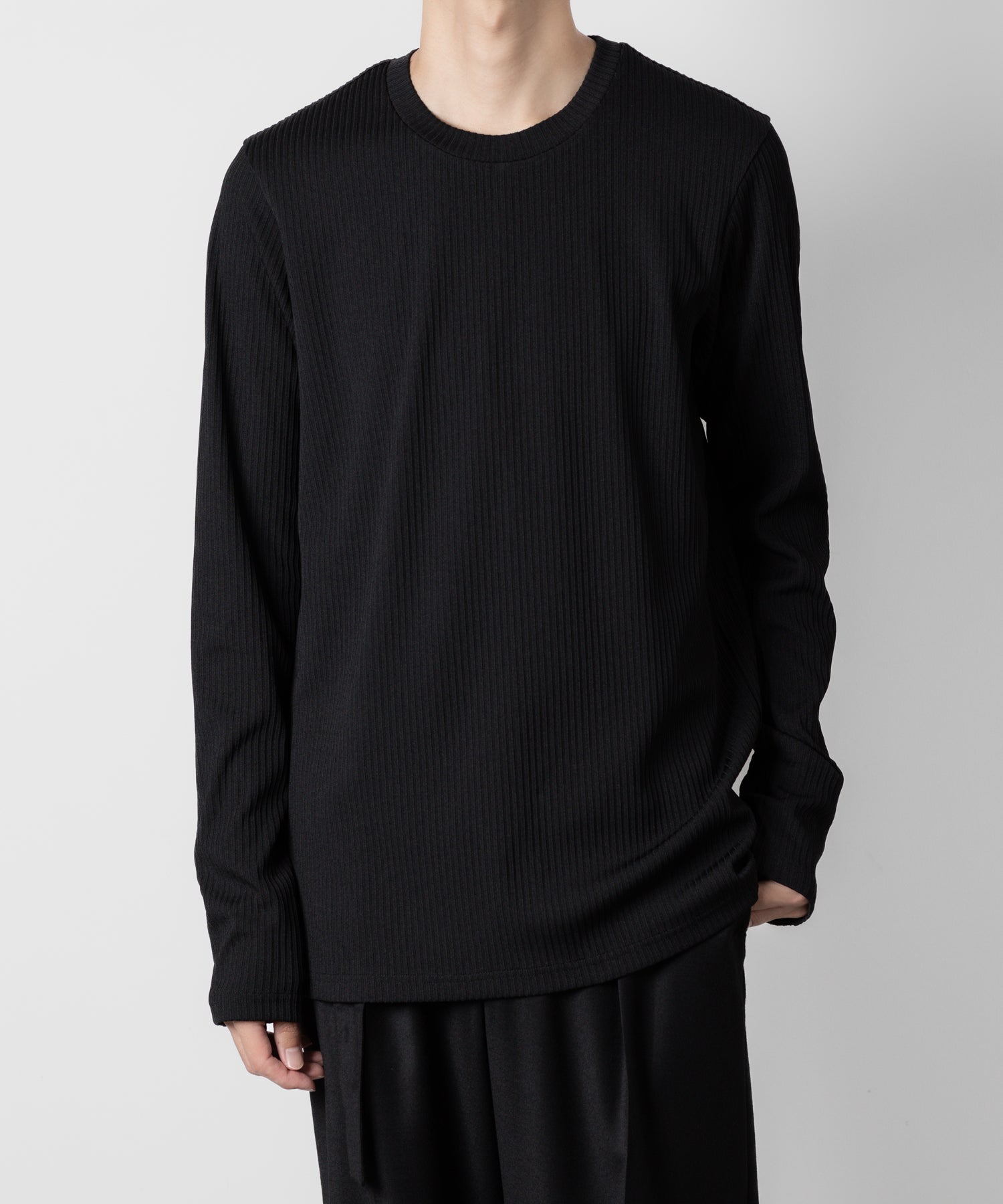 ATTACHMENT アタッチメントのPE STRETCH RIB SLIM FIT L/S TEE - BLACK 公式通販サイトsession福岡セレクトショップ