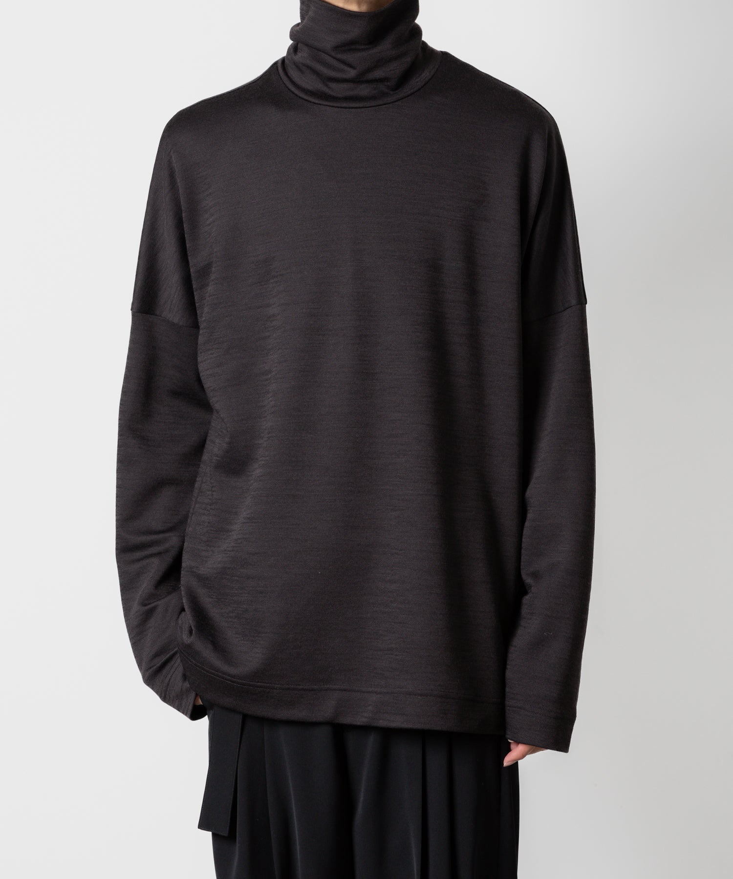 ATTACHMENT アタッチメントのWO/NY SMOOTH OVERSIZED HIGHNECK L/S TEE - D.BROWN 公式通販サイトsession福岡セレクトショップ