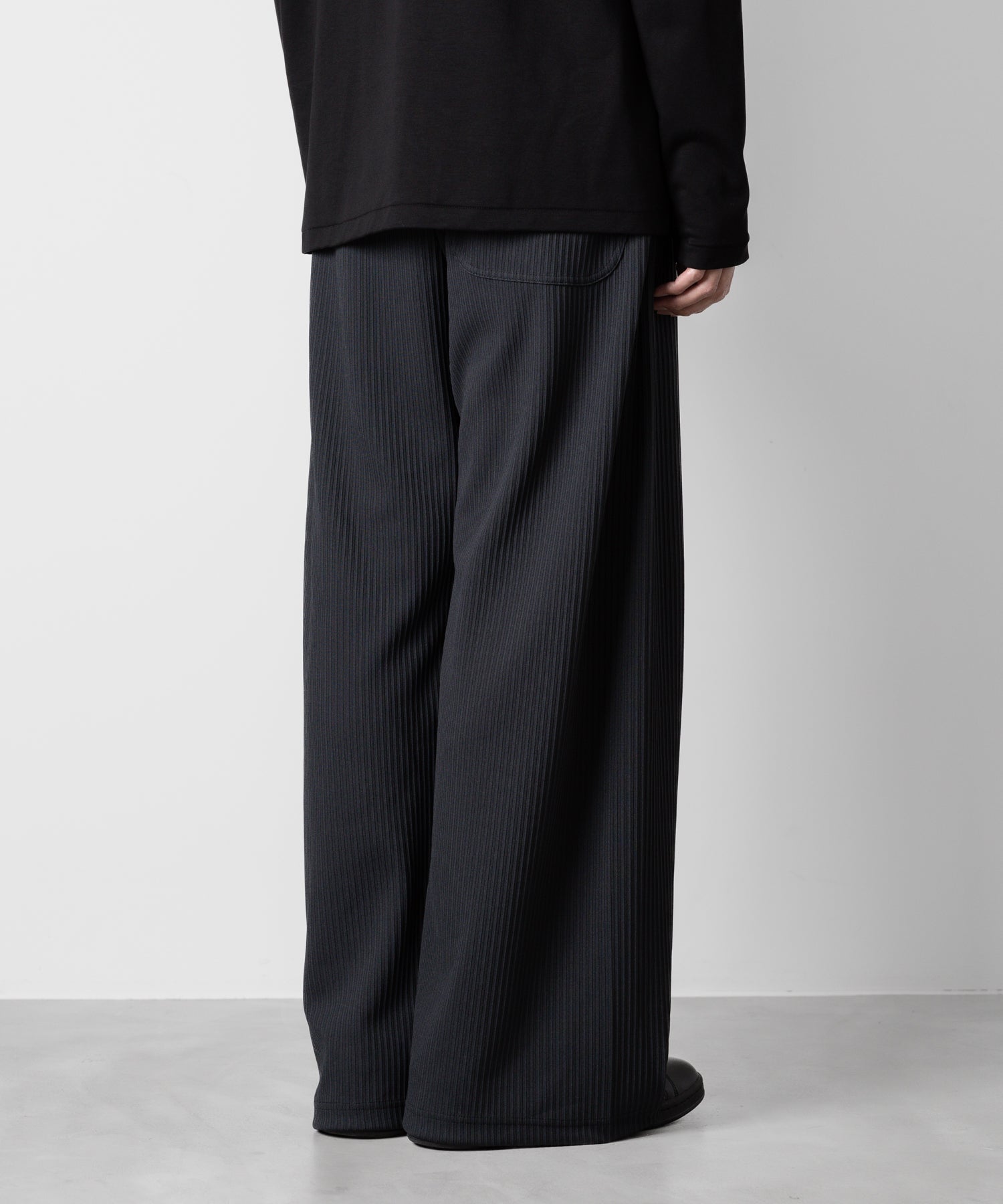 ATTACHMENT アタッチメントのPE STRETCH RIB WIDE LOUNGE TROUSERS - D.GRAY 公式通販サイトsession福岡セレクトショップ