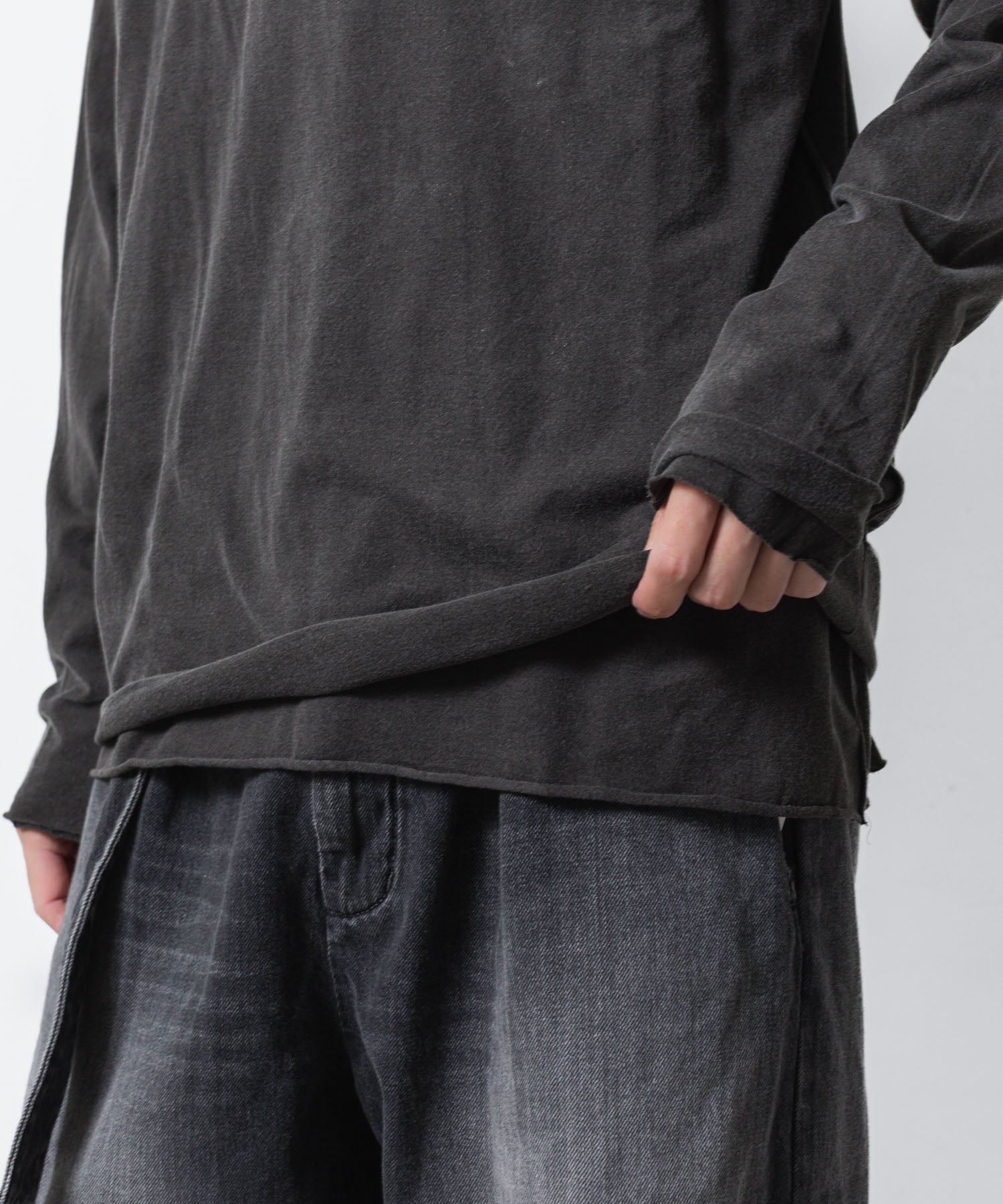 ATTACHMENT アタッチメントの80/2 PIMA CO JERSEY SLIM FIT LAYERED L/S TEE - X.BLACKの公式通販サイトsession福岡セレクトショップ
