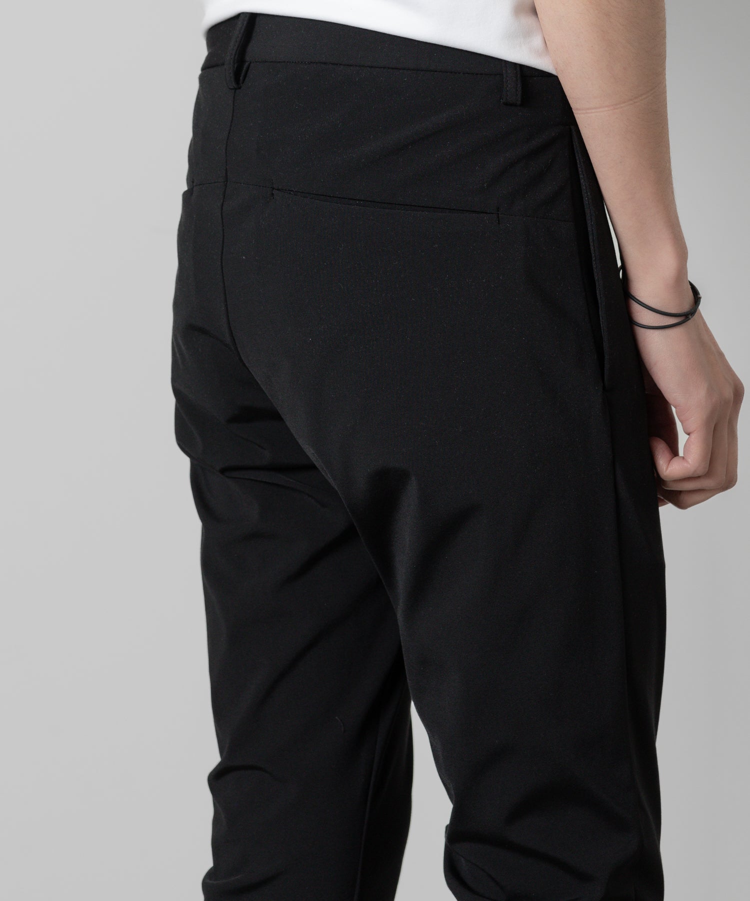 【ATTACHMENT】ATTACHMENT アタッチメントのNY/CO STRETCH JERSEY NARROW TROUSERS - BALCK 公式通販サイトsession福岡セレクトショップ