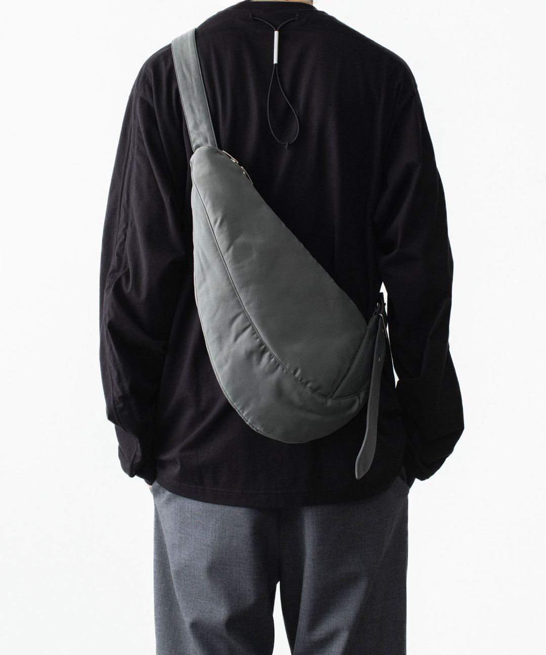 VEIN ヴェインのREVERSE SATIN SHOULDER BAG - KHAKIの公式通販サイトsession福岡セレクトショップ