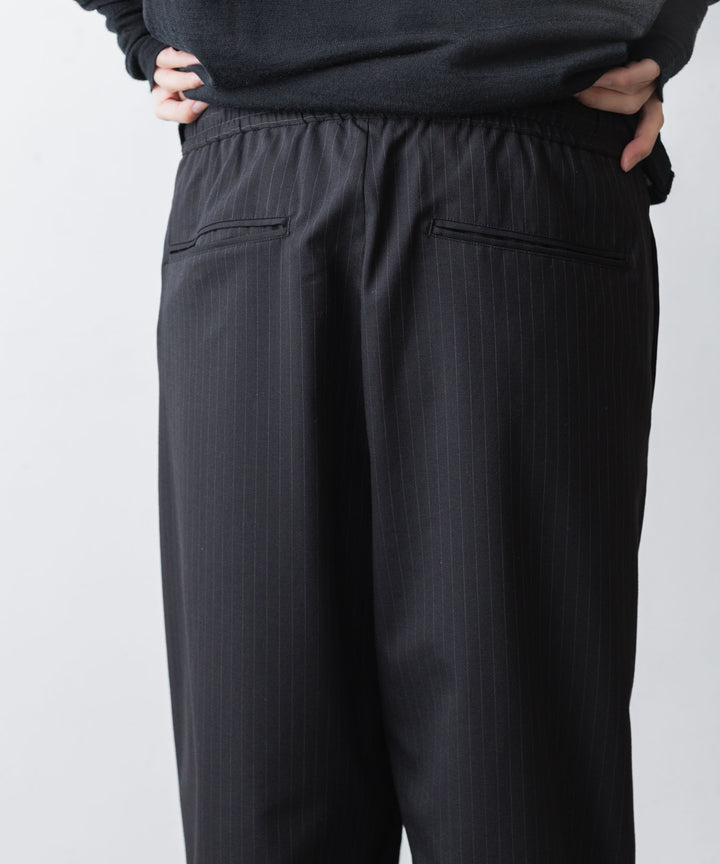 ATTACHMENT アタッチメントのT/W/SI STRETCH GABARDINE 1TUCK EASY TROUSERS - S.BLACKの公式通販サイトsession福岡セレクトショップ