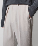 画像をギャラリービューアに読み込む, VEIN ヴェインのPE KERSEY 1TUCK TROUSERS - L.BEIGEの公式通販サイトsession福岡セレクトショップ
