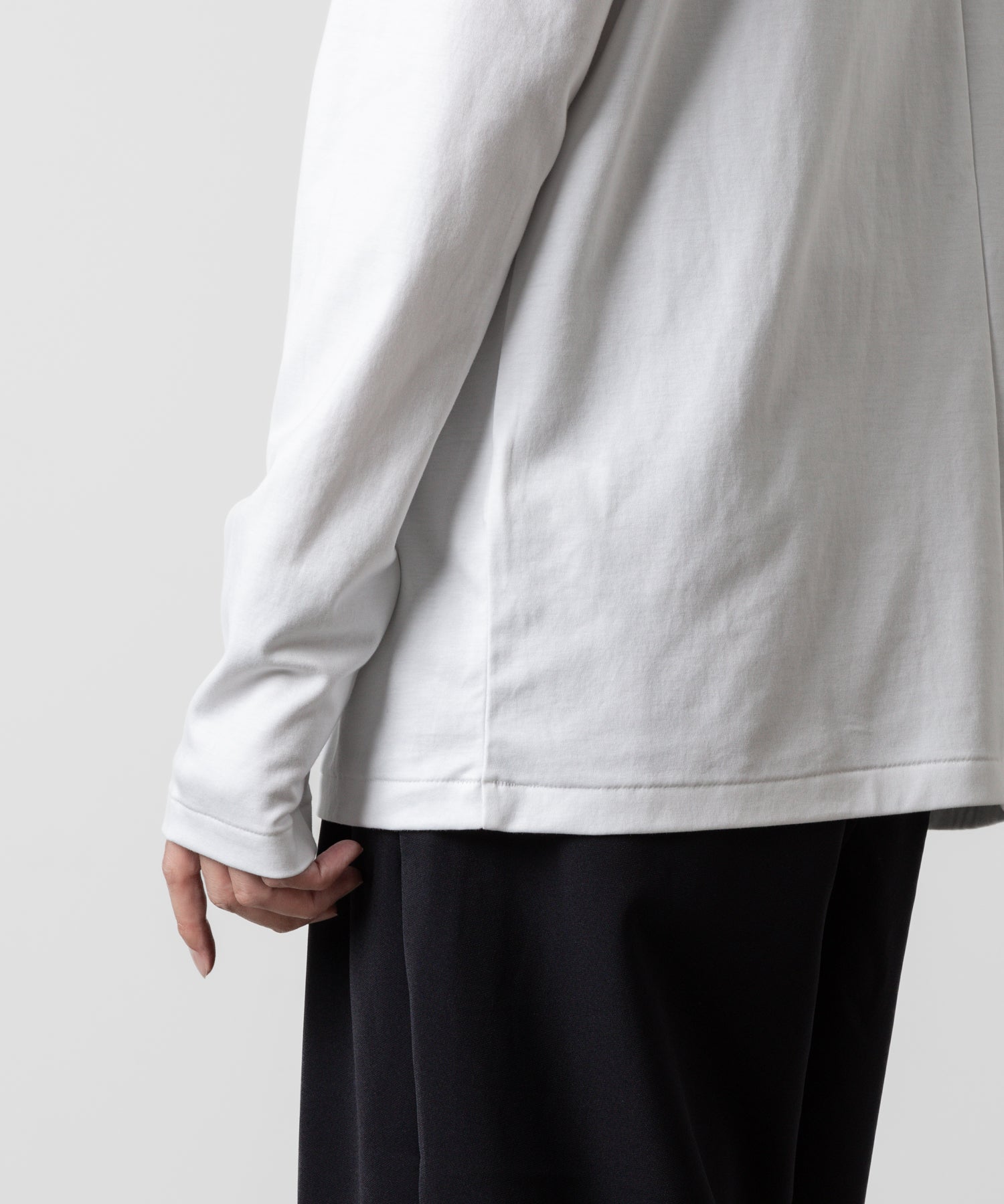 ATTACHMENT アタッチメントのCOTTON DOUBLE FACE SLIM FIT HIGHNECK L/S TEE - WHITE 公式通販サイトsession福岡セレクトショップ