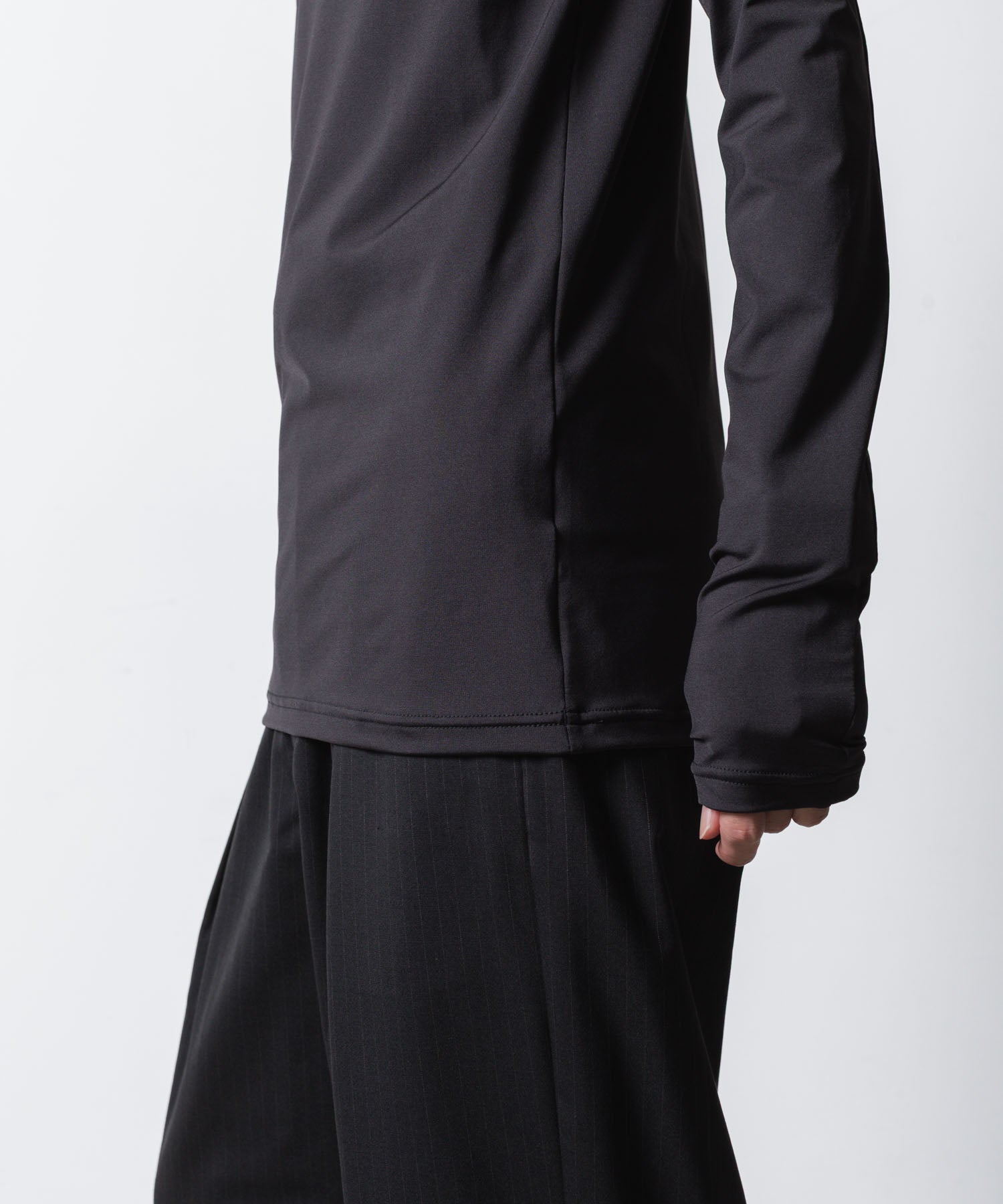 VEIN ヴェインのCOOLMAX STRETCH JERSEY VPW　HIGH NECK L/S TEE - BLACKの公式通販サイトsession福岡セレクトショップ