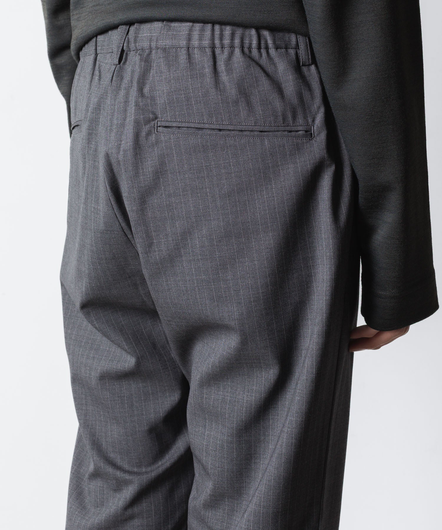 ATTACHMENT アタッチメントのT/W/SI STRETCH GABARDINE REGULAR FIT EASY TROUSERS - S.GRAYの公式通販サイトsession福岡セレクトショップ