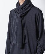 画像をギャラリービューアに読み込む, ATTACHMENT アタッチメント × JOHN SMEDLEYの× JOHN SMEDLEY MERINO EXTRAFINE WIDE STOLE - D.NAVYの公式通販サイトsession福岡セレクトショップ
