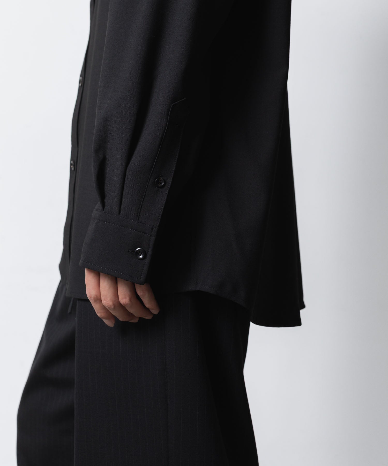 ATTACHMENT アタッチメントのPE/RY STRETCH TROPICAL STRAP SLEEVE L/S SHIRT - BLACKの公式通販サイトsession福岡セレクトショップ