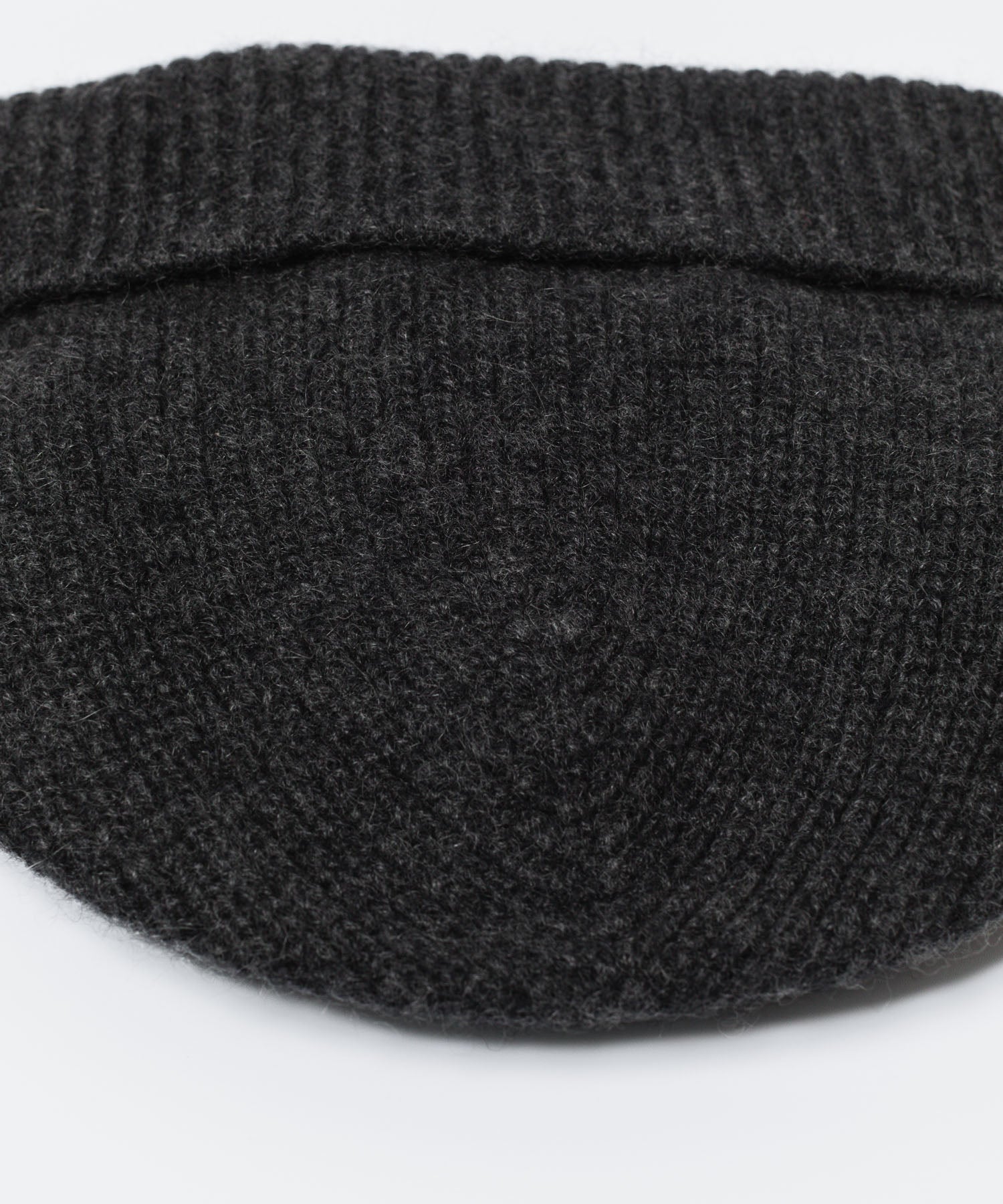 ATTACHMENT アタッチメントのCASHMERE　KNIT BEANIE - D.GRAYの公式通販サイトsession福岡セレクトショップ