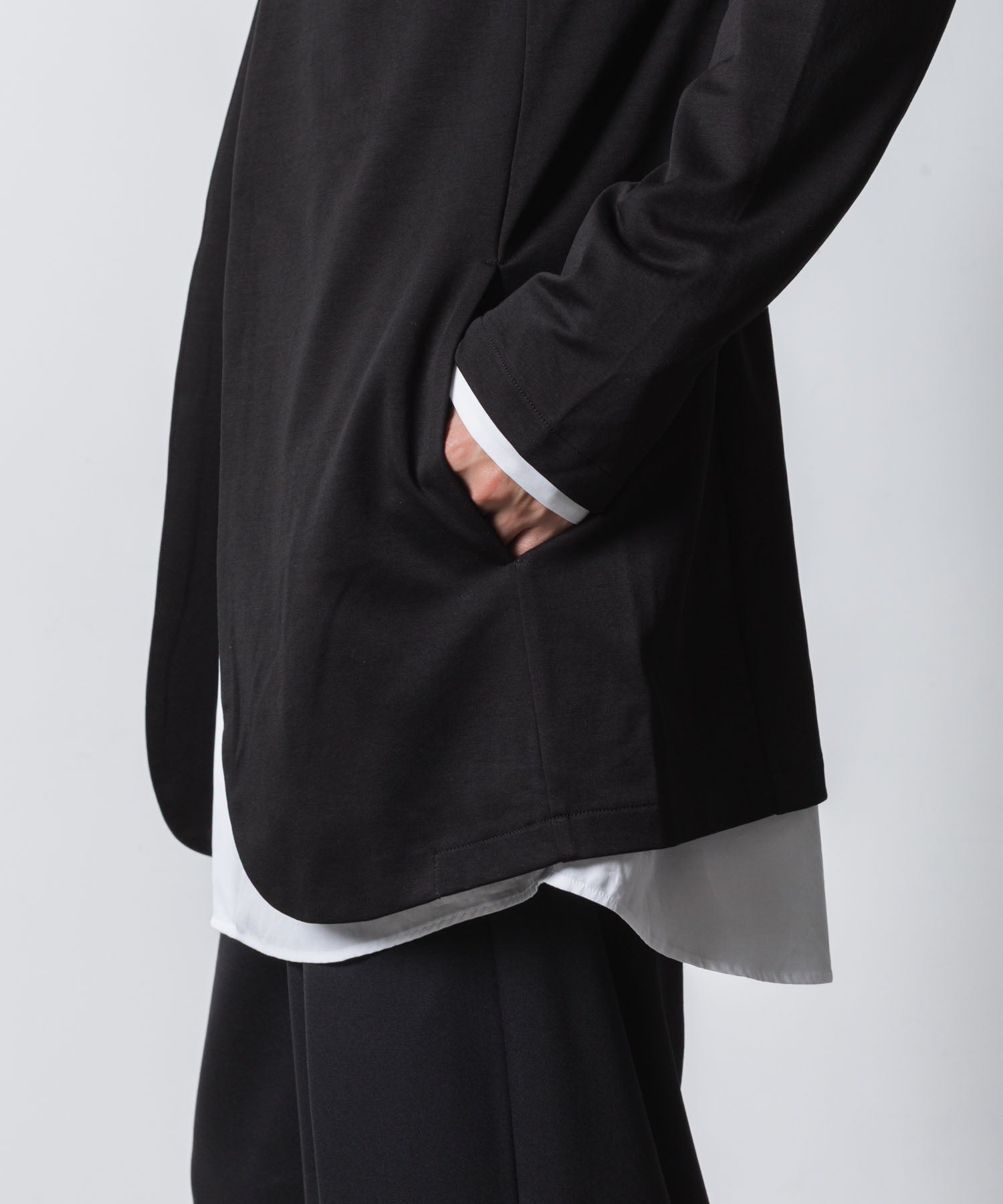 ATTACHMENT アタッチメントのCOTTON DOUBLE FACE COLLARLESS CARDIGAN - BLACKの公式通販サイトsession福岡セレクトショップ