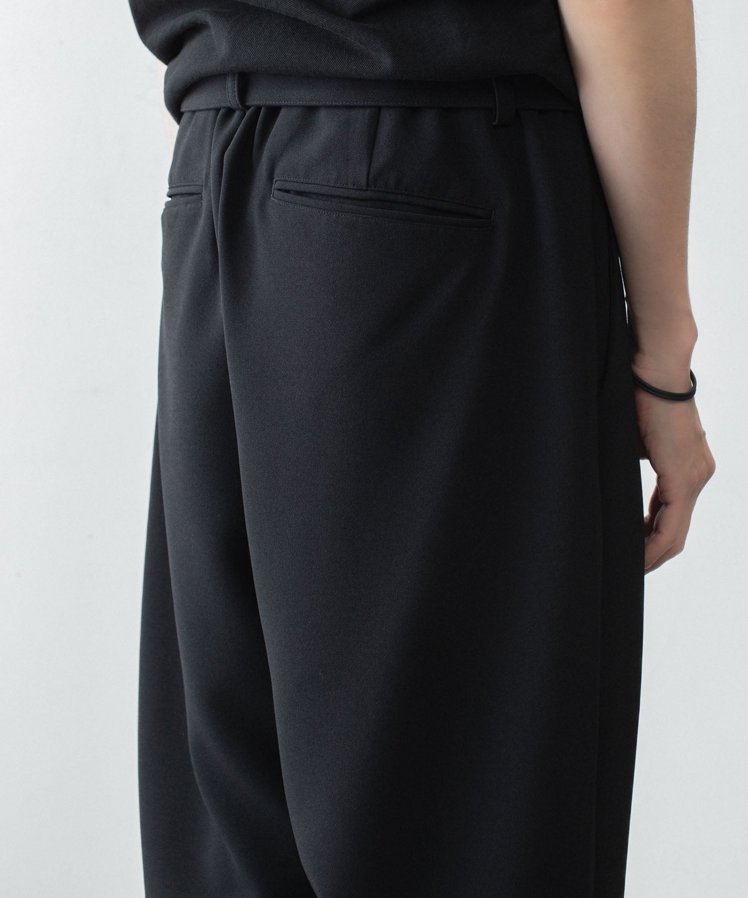 ATTACHMENT /アタッチメント】PE STRETCH DOUBLE CLOTH BELTED WIDE