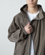 画像をギャラリービューアに読み込む, ATTACHMENT アタッチメントのNY TAFFETA HOODED TRACK JKT - KHAKI GRAYの公式通販サイトsession福岡セレクトショップ
