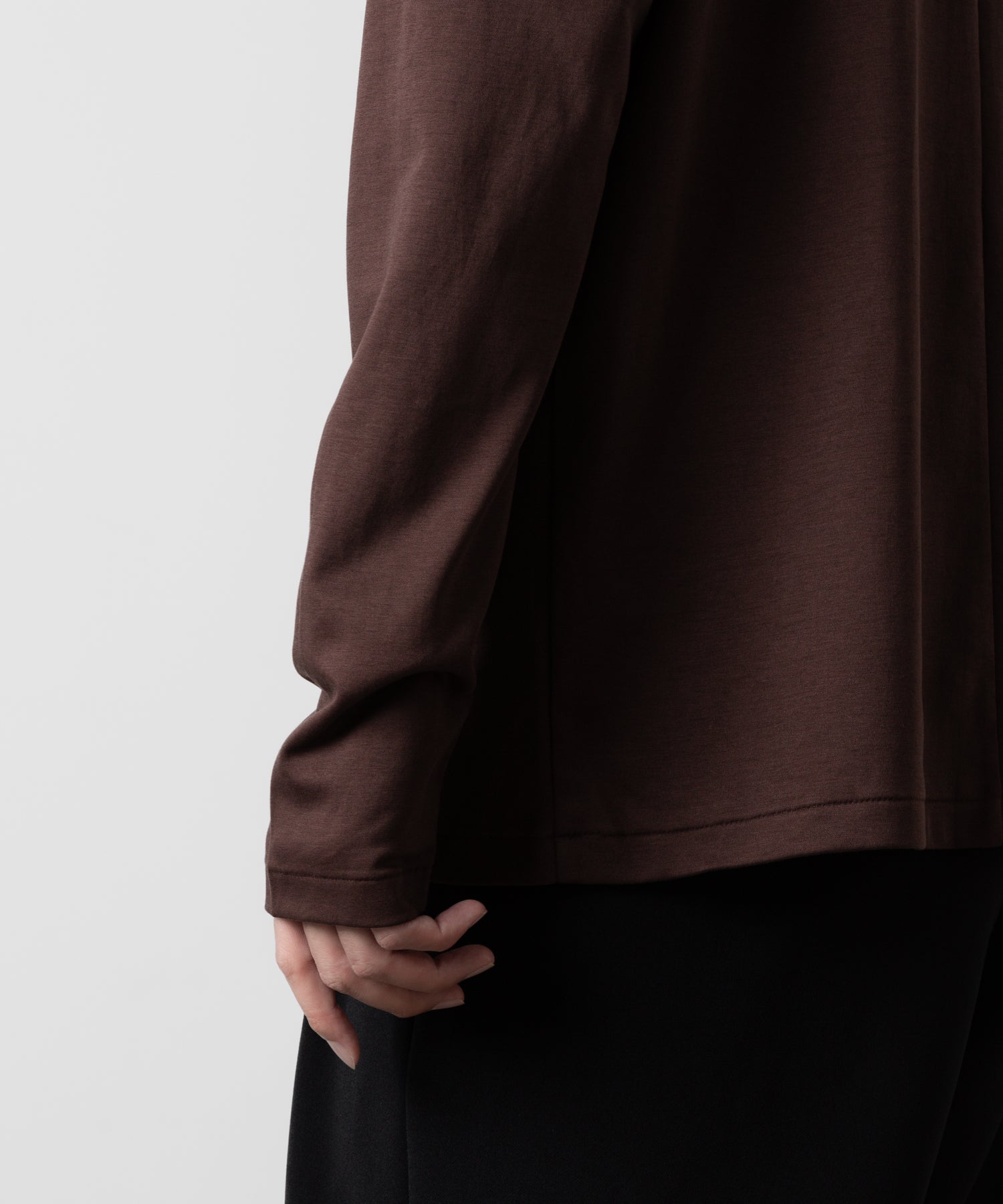 ATTACHMENT アタッチメントのCOTTON DOUBLE FACE SLIM FIT HIGHNECK L/S TEE - BORDEAUX 公式通販サイトsession福岡セレクトショップ