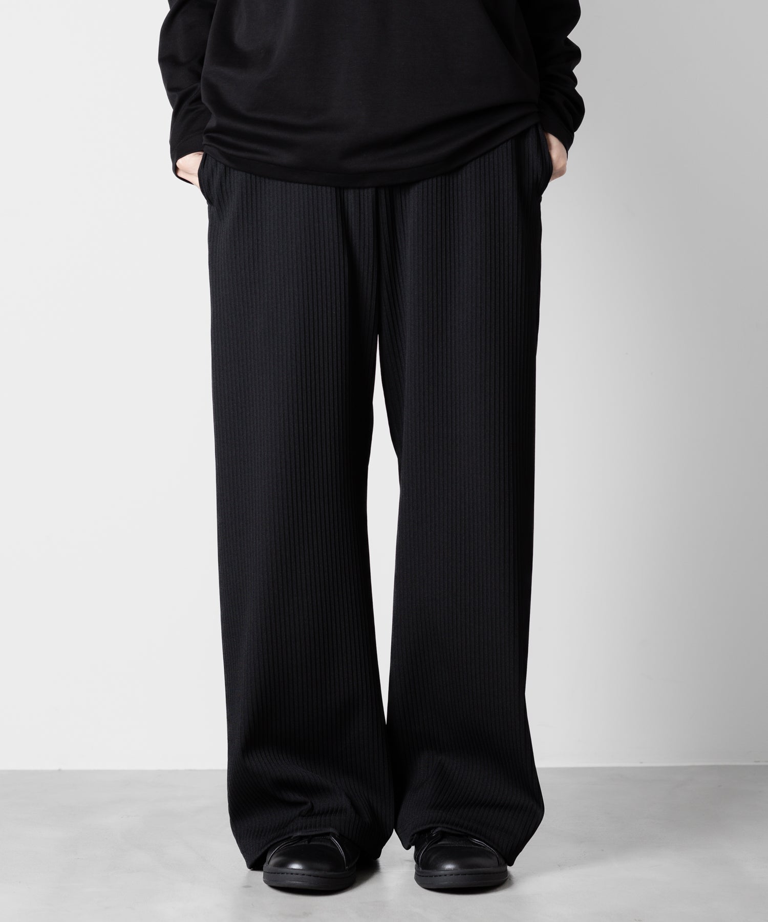 ATTACHMENT アタッチメントのPE STRETCH RIB WIDE LOUNGE TROUSERS - BLACK 公式通販サイトsession福岡セレクトショップ