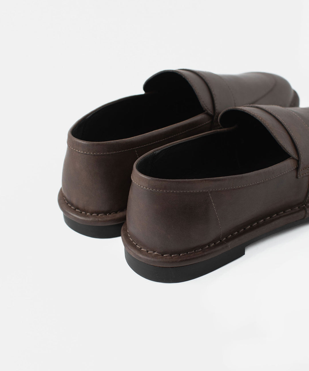 ATTACHMENT アタッチメントのSMOOTH LEATHER LOAFER - BEIGEの公式通販サイトsession福岡セレクトショップ