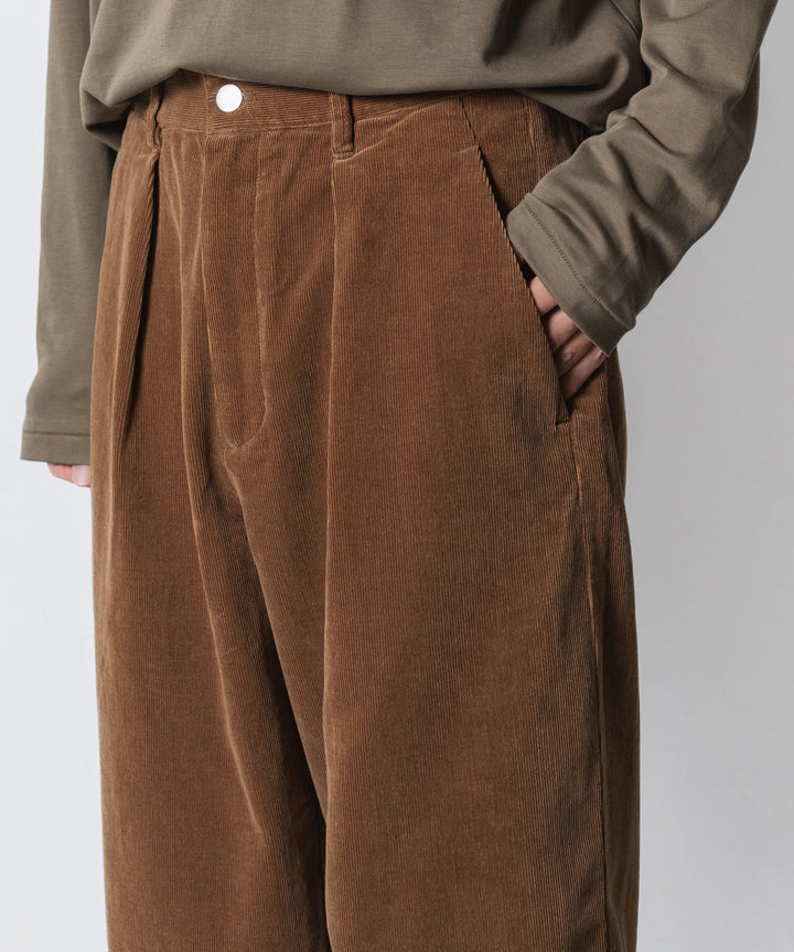 ATTACHMENT アタッチメントのFINX CO CORDUROY 1TUCK WIDE TROUSERS - CAMELの公式通販サイトsession福岡セレクトショップ