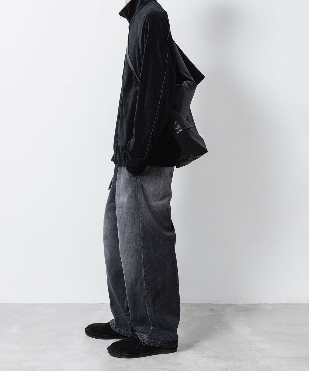 ATTACHMENT / EXCLUSIVE ITEMアタッチメントの11oz DENIM 1TUCK BELTED PANTS  - BLACKの公式通販サイトsession福岡セレクトショップ