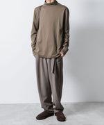 画像をギャラリービューアに読み込む, ATTACHMENT アタッチメントのCOTTON DOUBLE FACE SLIM FIT HIGHNECK L/S TEE - CAMELの公式通販サイトsession福岡セレクトショップ
