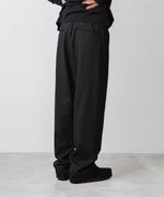 画像をギャラリービューアに読み込む, ATTACHMENT アタッチメントのT/W/SI STRETCH GABARDINE 1TUCK EASY TROUSERS - S.BLACKの公式通販サイトsession福岡セレクトショップ
