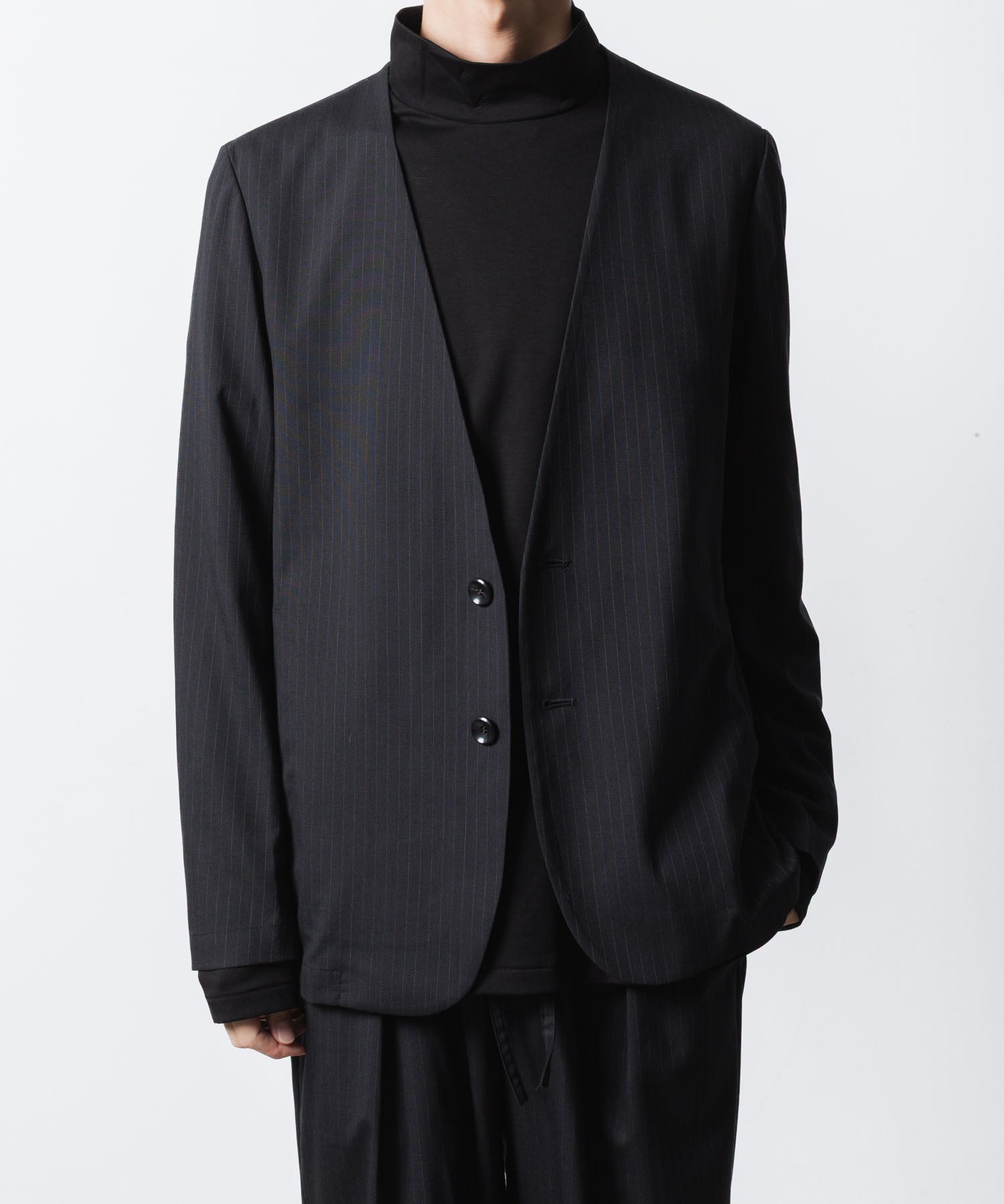 ATTACHMENT アタッチメントのT/W/SI STRETCH GABARDINE COLLARLESS JKT - S.BLACKの公式通販サイトsession福岡セレクトショップ