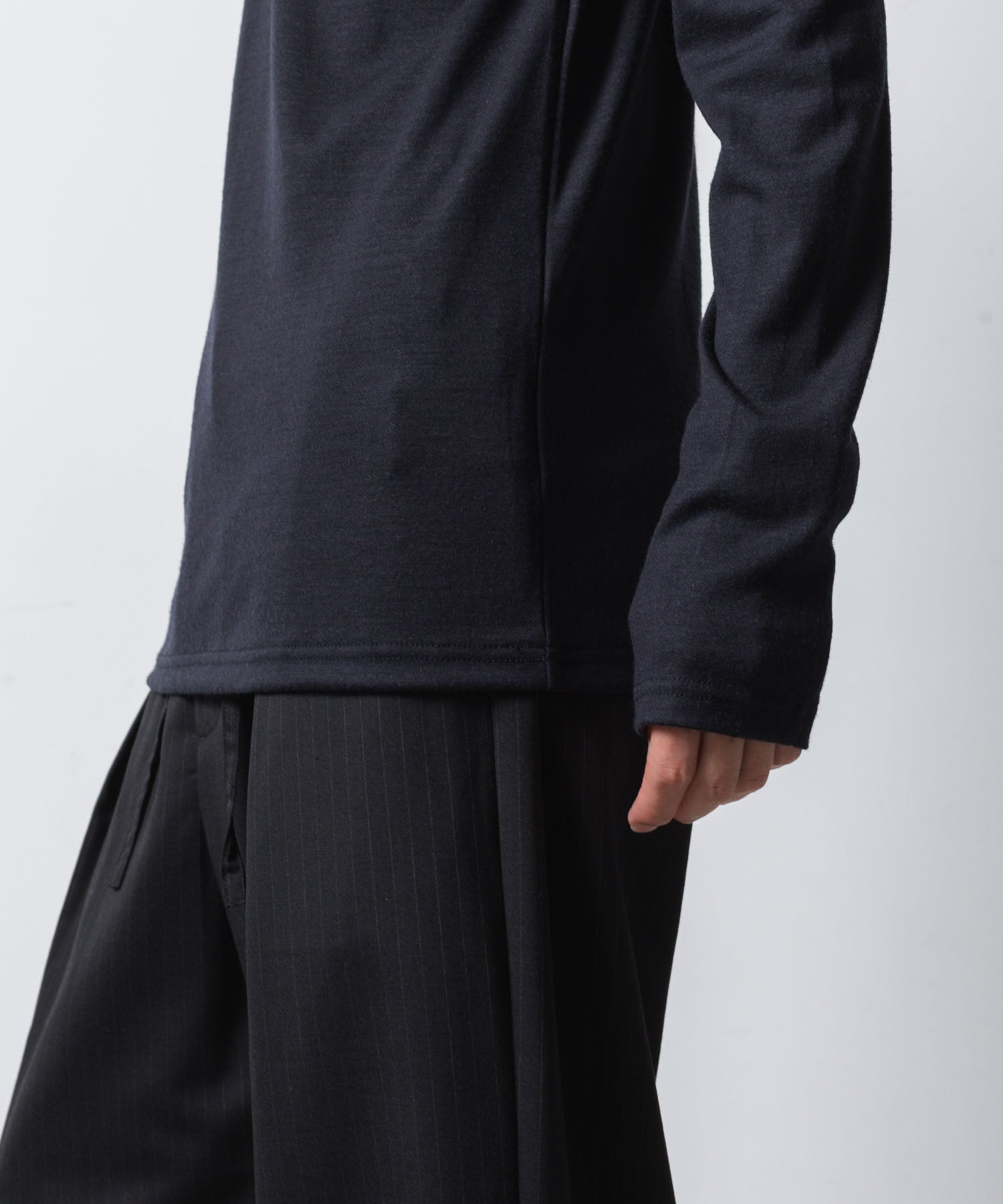 ATTACHMENT アタッチメントの1/60 WOOL SMOOTH SLIM FIT L/S TEE - NAVYの公式通販サイトsession福岡セレクトショップ
