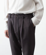 画像をギャラリービューアに読み込む, ATTACHMENT アタッチメントのPE STRETCH DOUBLE CLOTH REGULAR FIT EASY TROUSERS - D.BROWNの公式通販サイトsession福岡セレクトショップ
