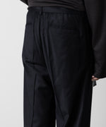 画像をギャラリービューアに読み込む, ATTACHMENT アタッチメントのWASHABLE WO/PE STRETCH SAXONY BELTED WIDE TROUSERS - NAVY 公式通販サイトsession福岡セレクトショップ
