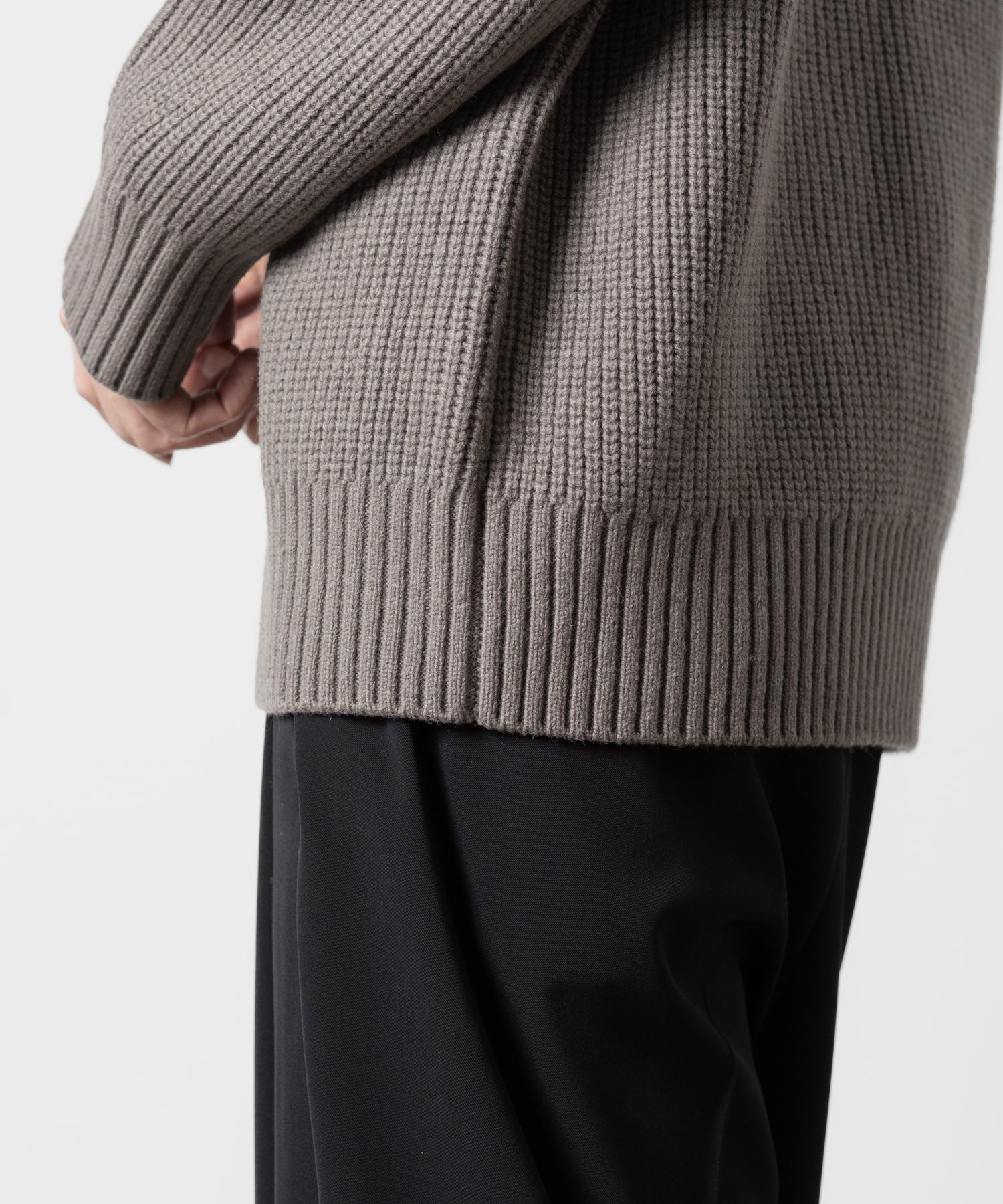 ATTACHMENT アタッチメントのBRITISH WO KNIT CREWNECK  PULLOVER - KHAKI GRAY 公式通販サイトsession福岡セレクトショップ