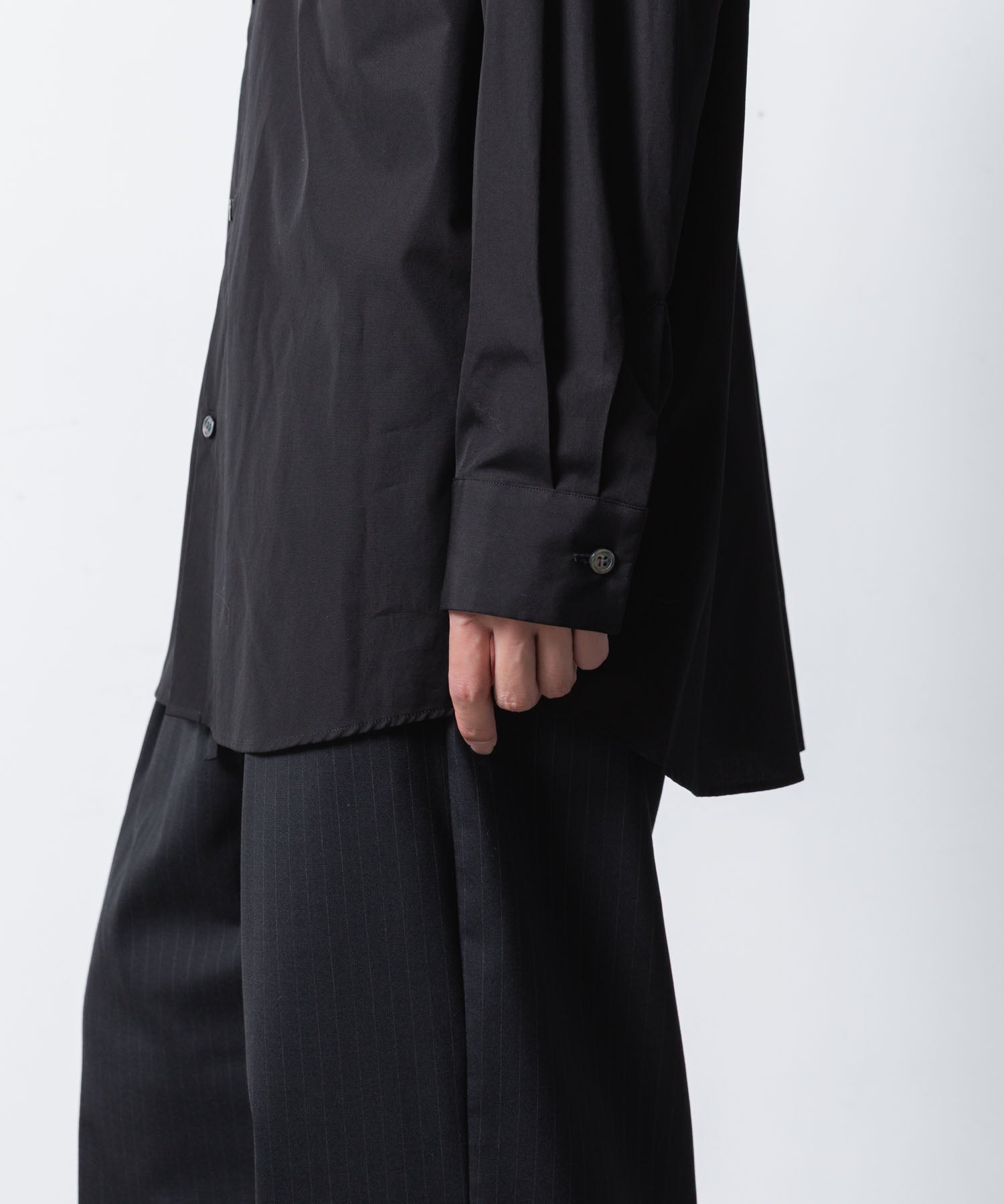 ATTACHMENT アタッチメントの140/2 GIZA BROAD BANDCOLLAR L/S SHIRT - BLACKの公式通販サイトsession福岡セレクトショップ