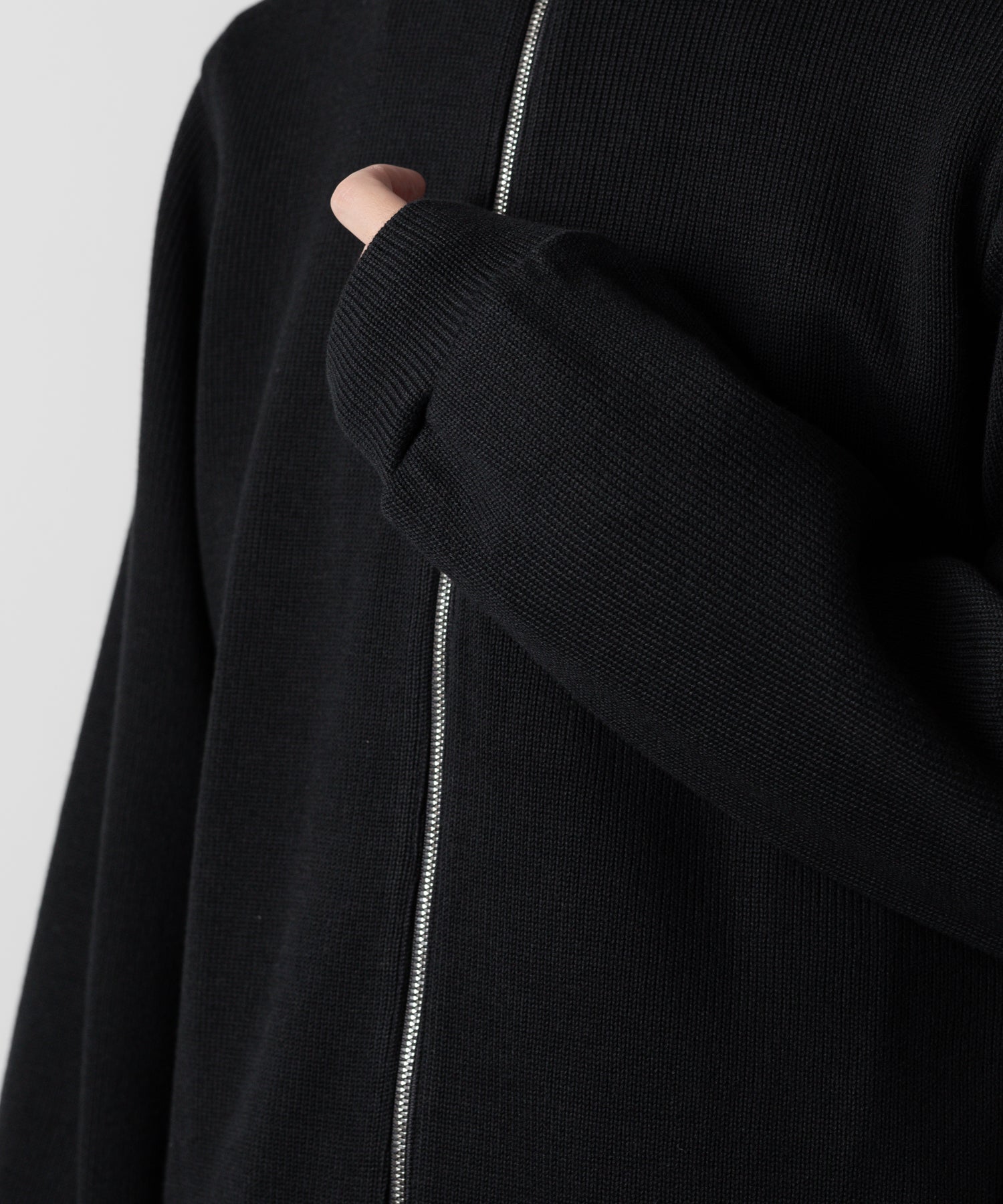 ato(アトウ)のSTAND COLLAR ZIP CARDIGAN  - BLACKの公式通販サイトsession福岡セレクトショップ