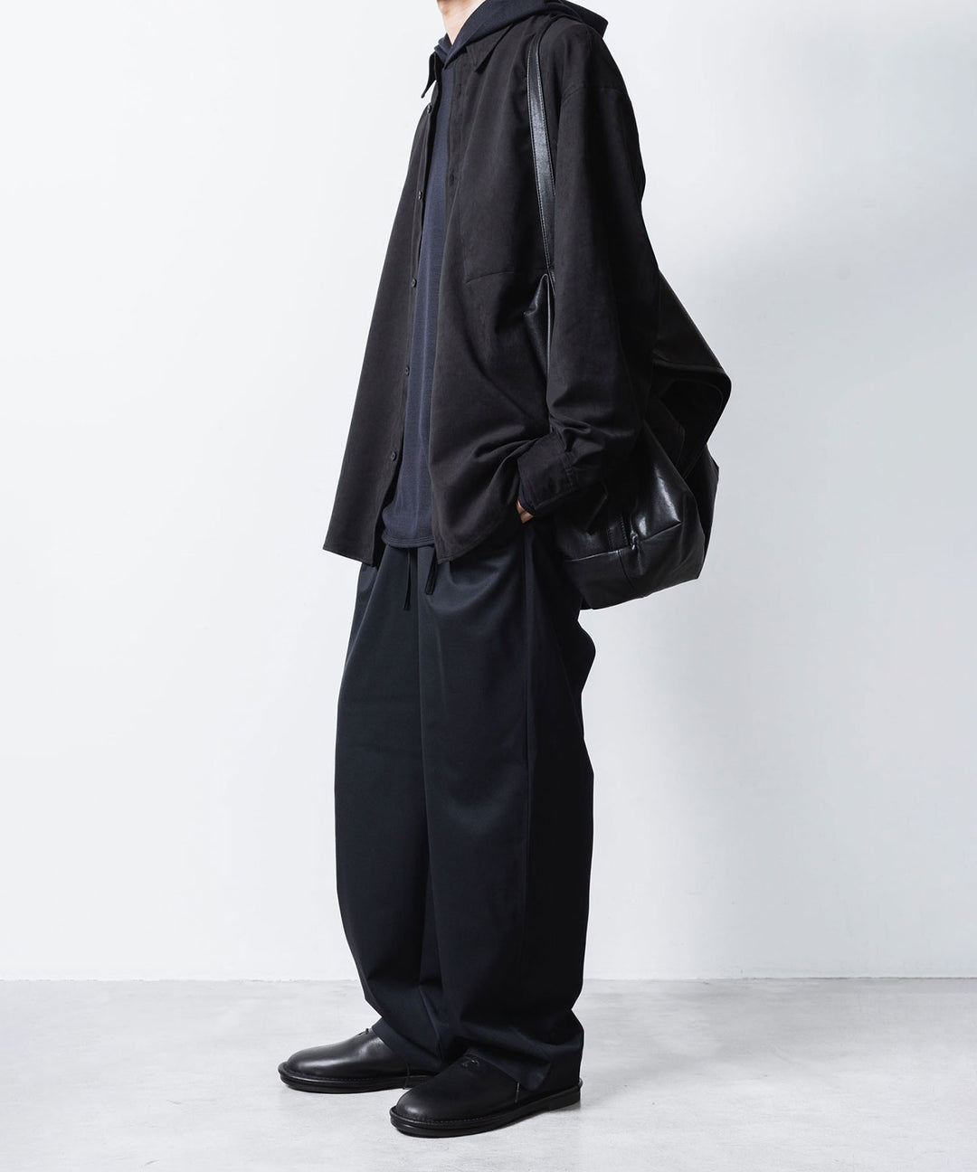 ATTACHMENT アタッチメントのT/W/SI STRETCH GABARDINE 1TUCK EASY TROUSERS - D.NAVYの公式通販サイトsession福岡セレクトショップ