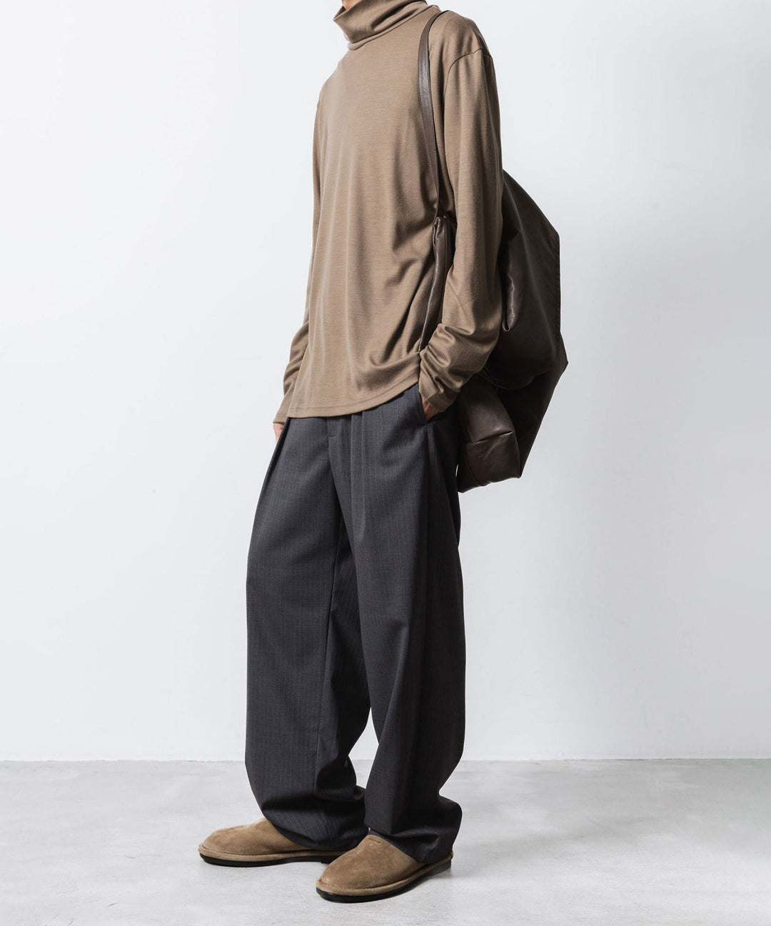 ATTACHMENT アタッチメントのT/W/SI STRETCH GABARDINE 1TUCK EASY TROUSERS - S.GRAYの公式通販サイトsession福岡セレクトショップ