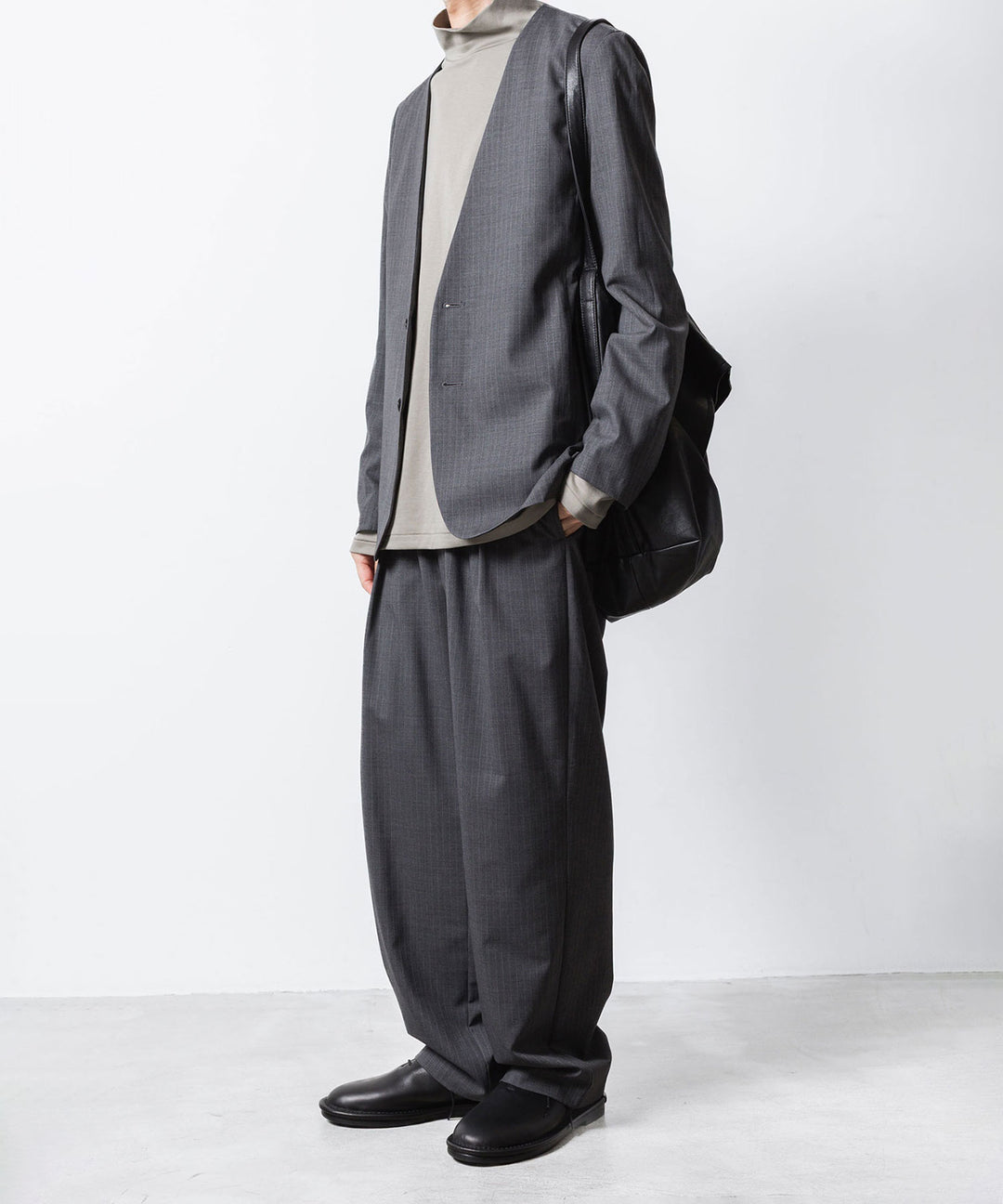 ATTACHMENT アタッチメントのT/W/SI STRETCH GABARDINE 1TUCK EASY TROUSERS - S.GRAYの公式通販サイトsession福岡セレクトショップ