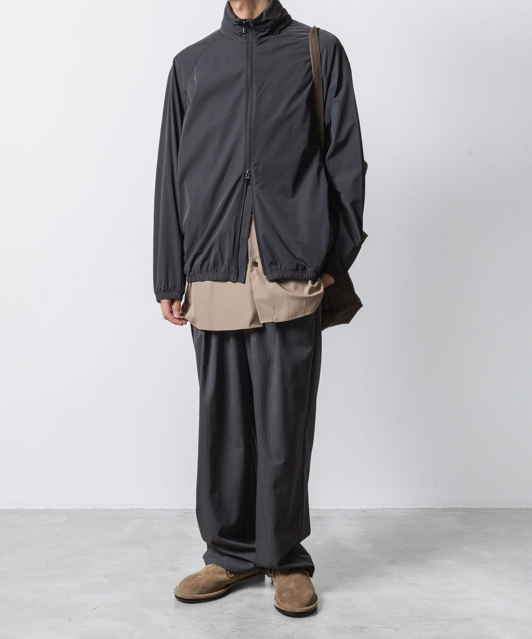 ATTACHMENT アタッチメントのT/W/SI STRETCH GABARDINE 1TUCK EASY TROUSERS - S.GRAYの公式通販サイトsession福岡セレクトショップ