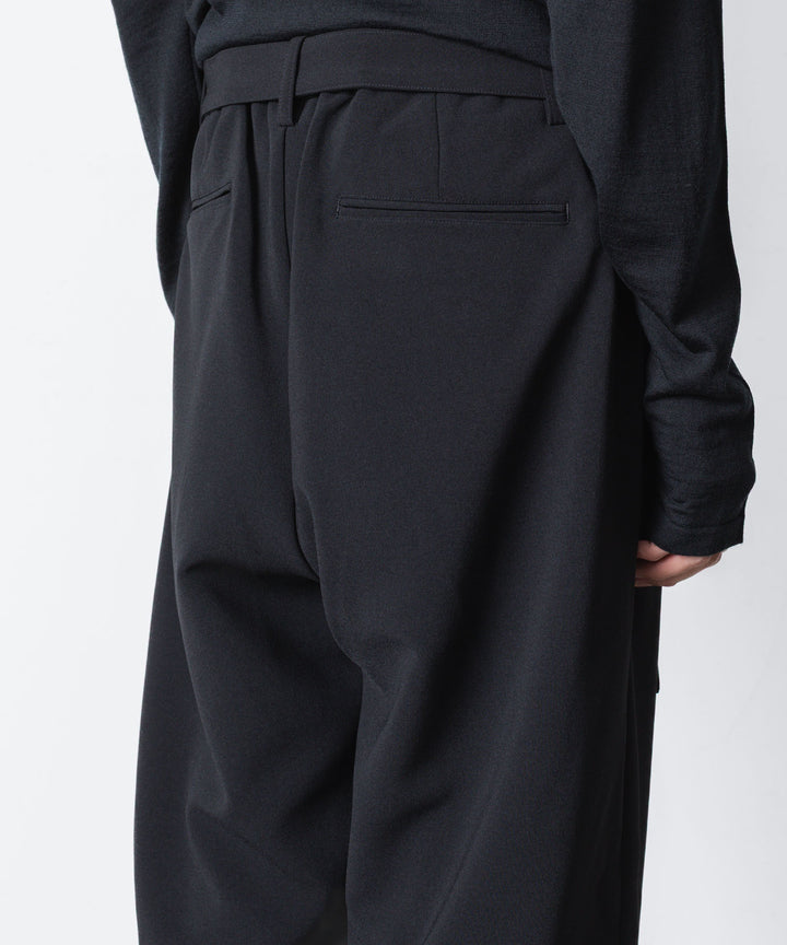 ATTACHMENT アタッチメントのPE STRETCH DOUBLE CLOTH BELTED WIDE TAPERD TROUSERS - BLACKの公式通販サイトsession福岡セレクトショップ