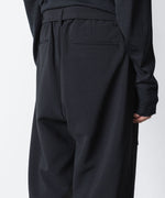 画像をギャラリービューアに読み込む, ATTACHMENT アタッチメントのPE STRETCH DOUBLE CLOTH BELTED WIDE TAPERD TROUSERS - BLACKの公式通販サイトsession福岡セレクトショップ
