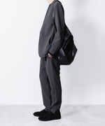 画像をギャラリービューアに読み込む, ATTACHMENT アタッチメントのPE STRETCH DOUBLE CLOTH REGULAR FIT EASY TROUSERS - X.GRAYの公式通販サイトsession福岡セレクトショップ
