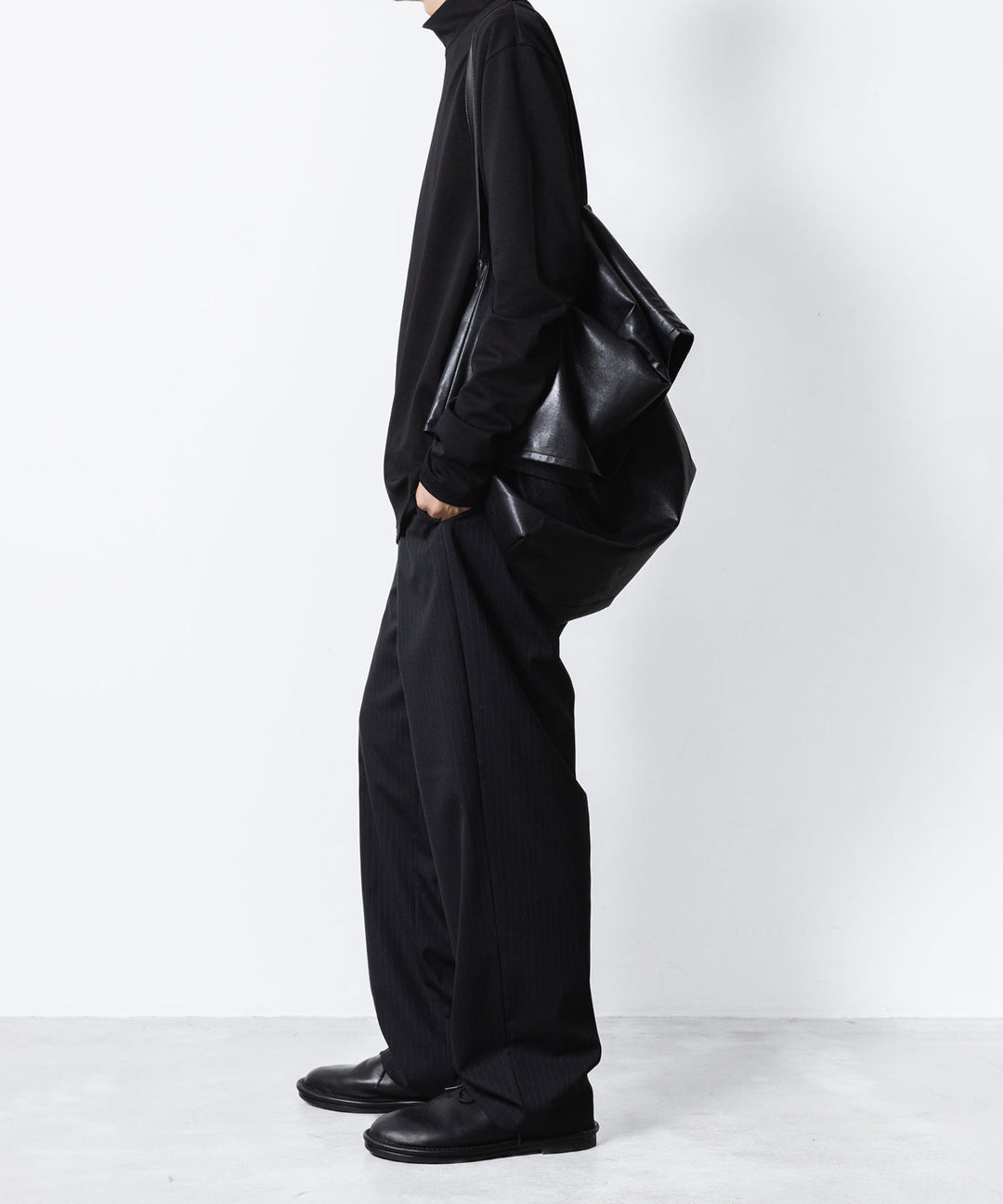 ATTACHMENT アタッチメントのCOTTON DOUBLE FACE SLIM FIT HIGHNECK L/S TEE - BLACKの公式通販サイトsession福岡セレクトショップ