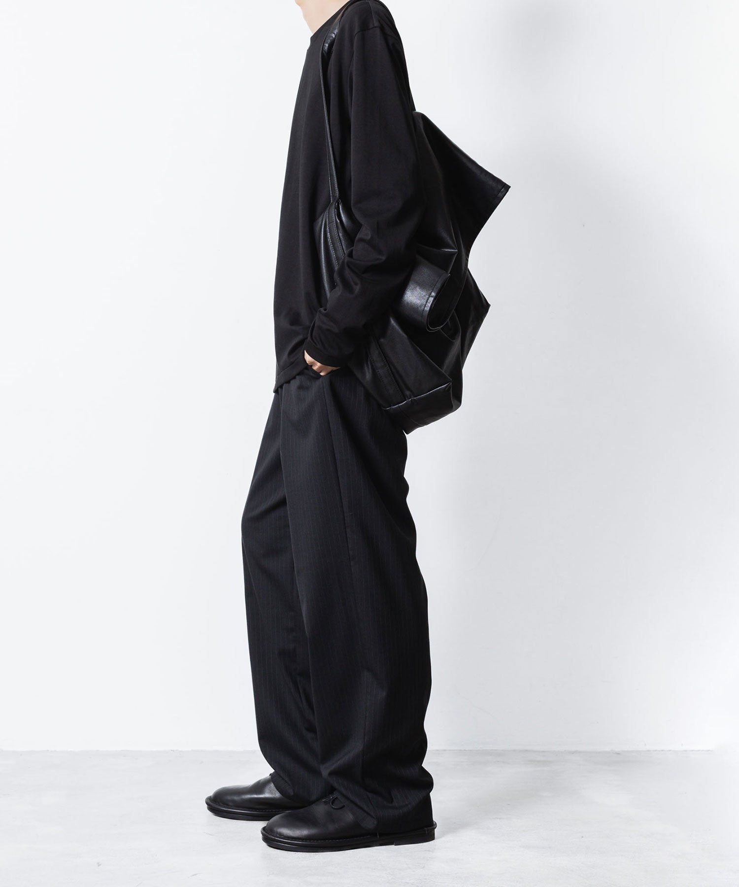 【 ATTACHMENT 】COTTON DOUBLE FACE SLIM FIT L/S TEE - BLACK