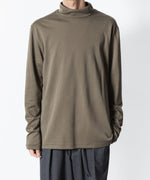 画像をギャラリービューアに読み込む, ATTACHMENT アタッチメントのCOTTON DOUBLE FACE SLIM FIT HIGHNECK L/S TEE - CAMELの公式通販サイトsession福岡セレクトショップ
