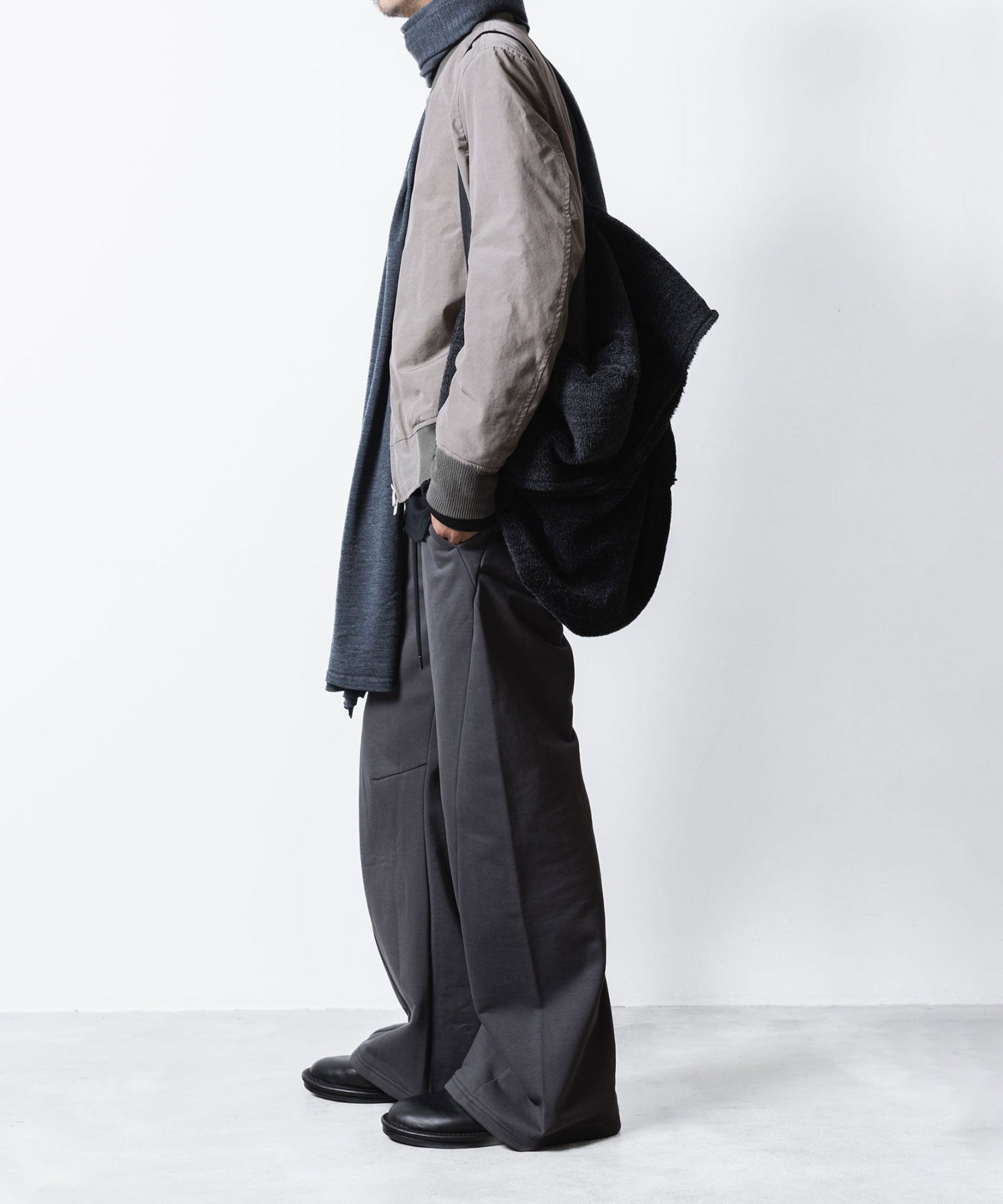 ATTACHMENT アタッチメントのCO STRECH TERRY 3D WIDE TROUSERS - D.GRAYの公式通販サイトsession福岡セレクトショップ
