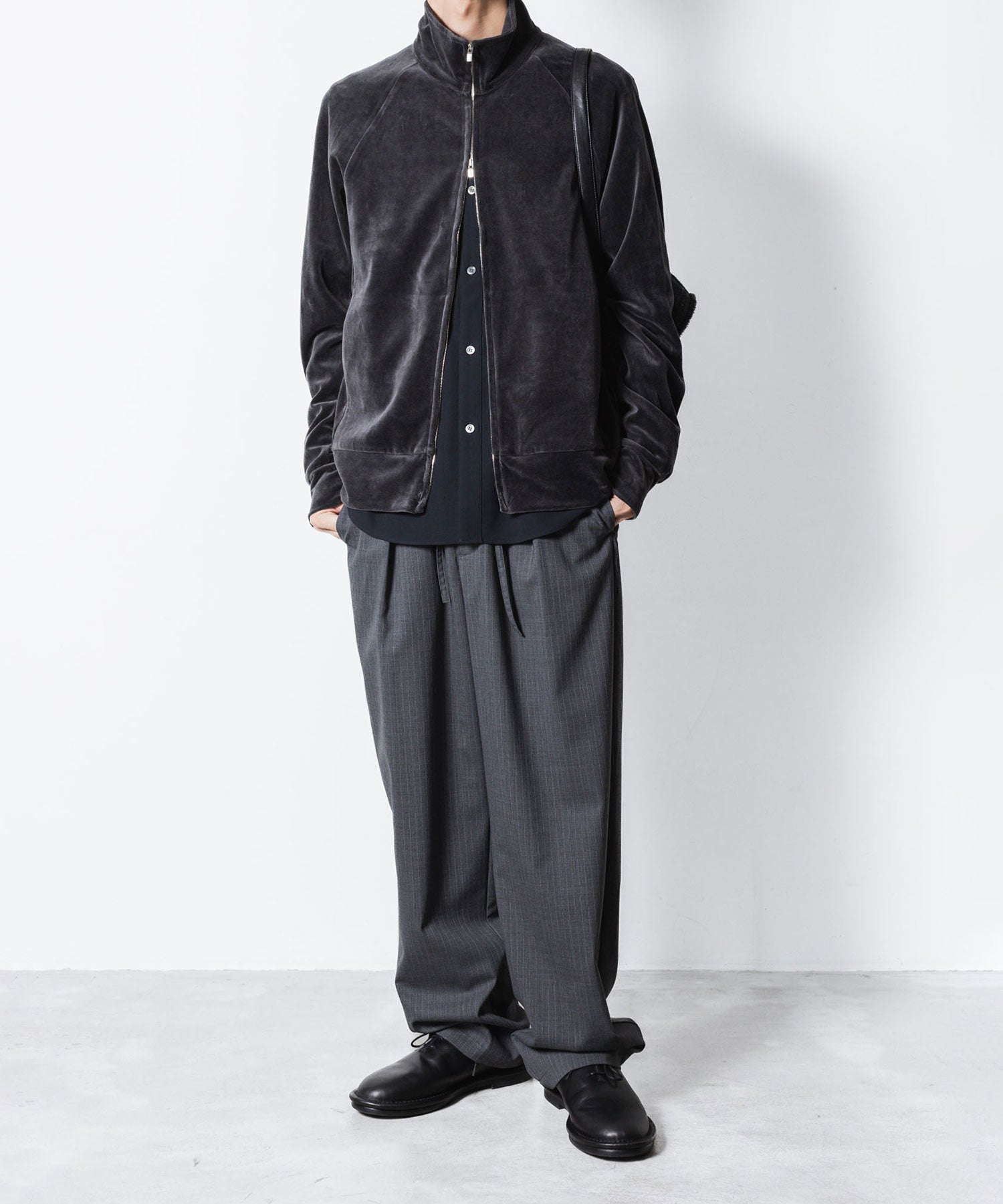 ATTACHMENT アタッチメントのPE COMPACT TWILL BAND COLLAR DRESS SHIRT - NAVYの公式通販サイトsession福岡セレクトショップ