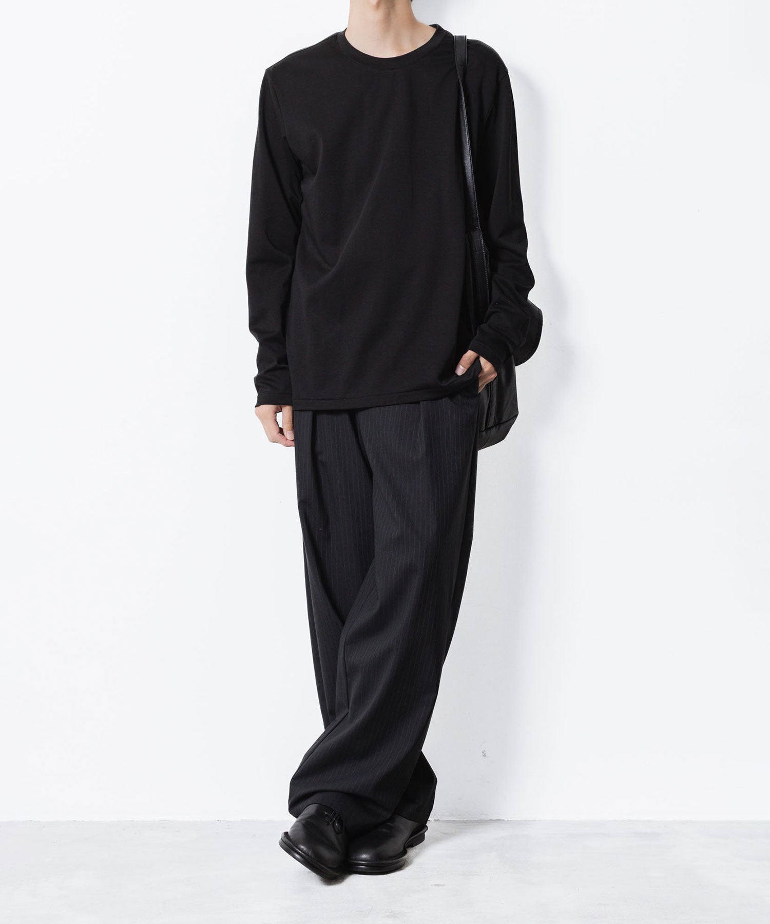 【 ATTACHMENT 】COTTON DOUBLE FACE SLIM FIT L/S TEE - BLACK