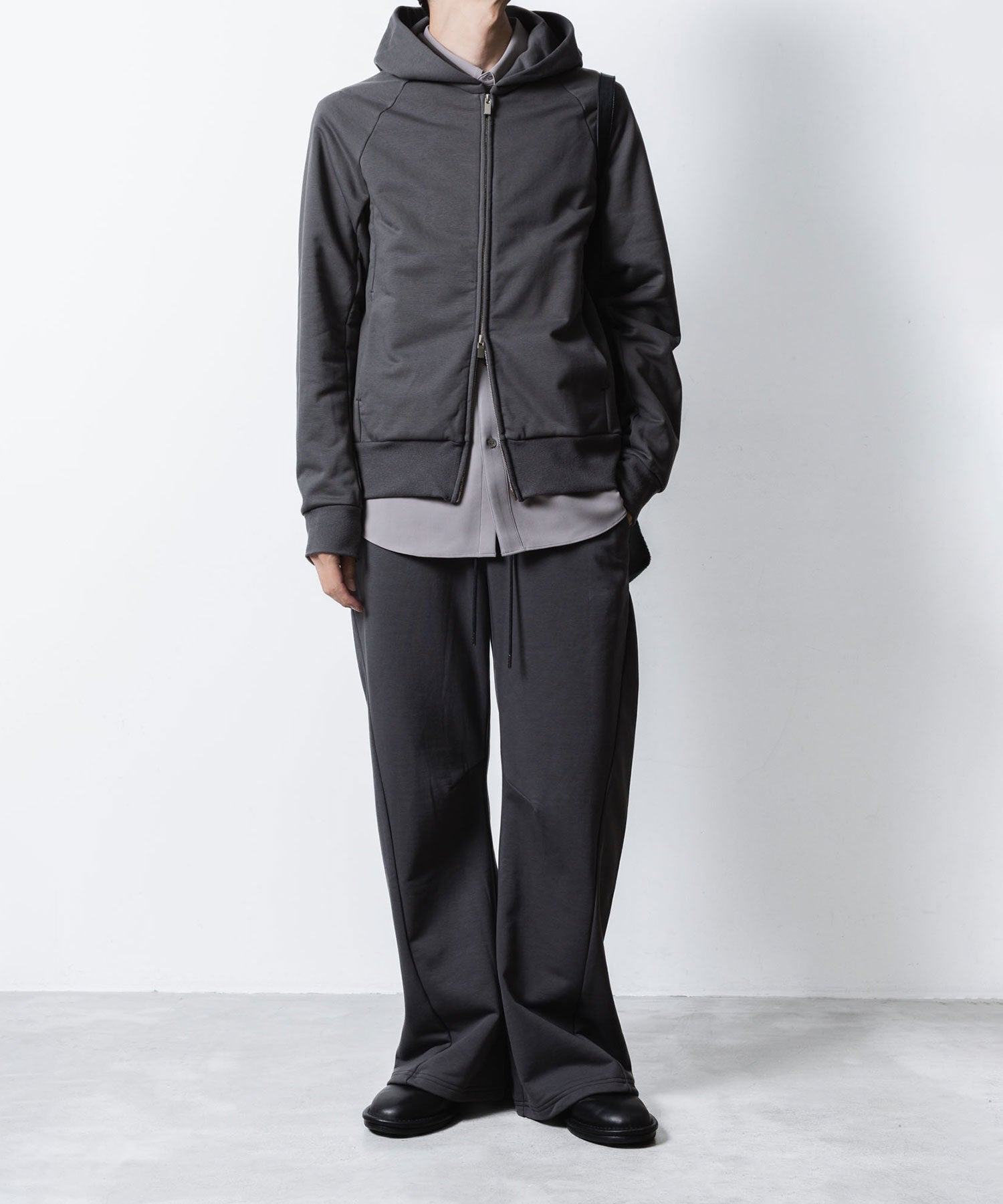 ATTACHMENT アタッチメントのCO STRECH TERRY 3D WIDE TROUSERS - D.GRAYの公式通販サイトsession福岡セレクトショップ