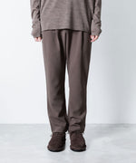 画像をギャラリービューアに読み込む, ATTACHMENT アタッチメントのPE STRETCH DOUBLE CLOTH REGULAR FIT EASY TROUSERS - D.KH GRAYの公式通販サイトsession福岡セレクトショップ
