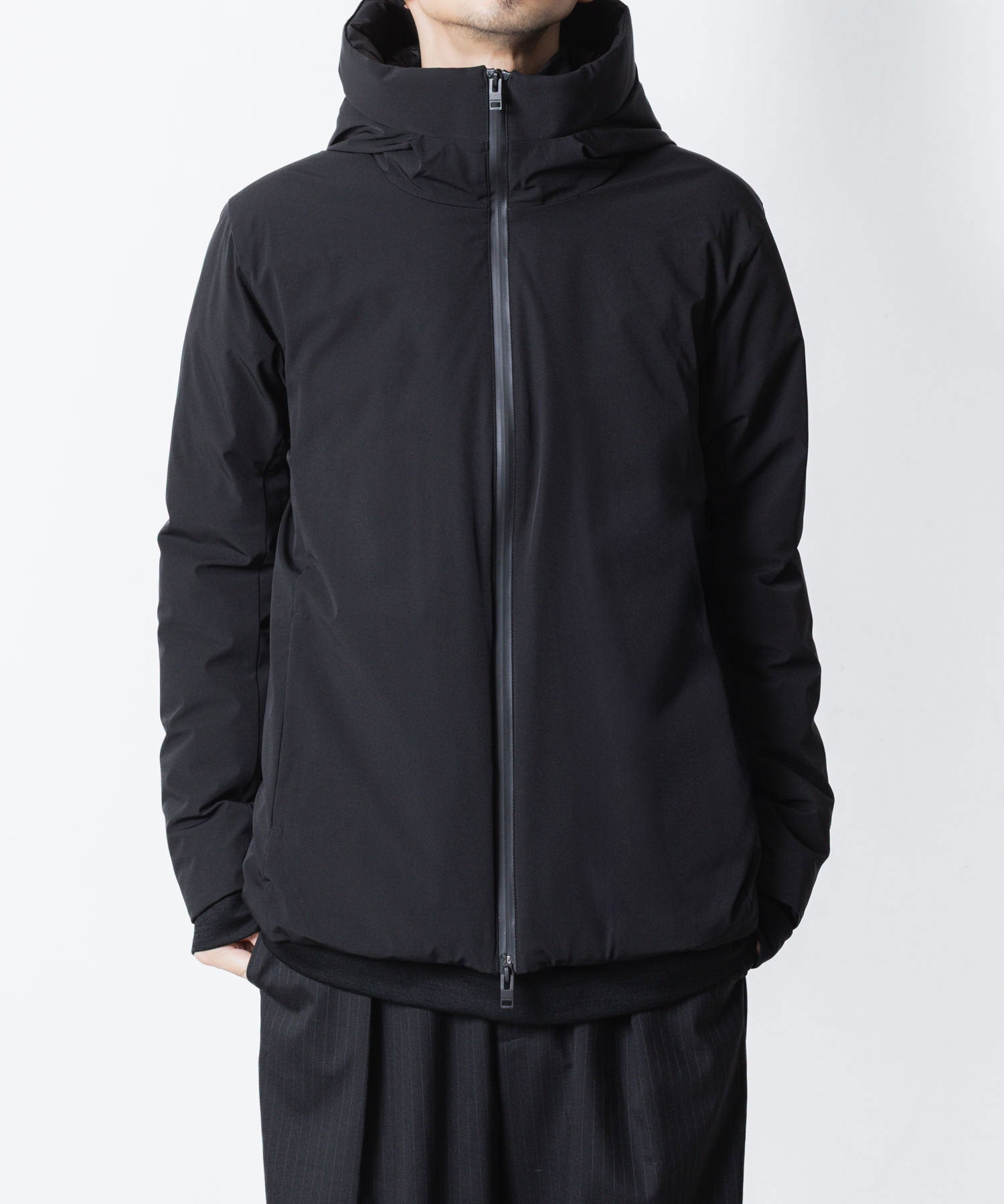 ATTACHMENT アタッチメントの3LAYER LIGHT TAFFETA HOODED DOWN JACKET - BLACKの公式通販サイトsession福岡セレクトショップ