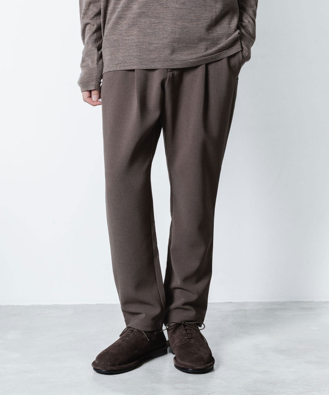 ATTACHMENT アタッチメントのPE STRETCH DOUBLE CLOTH REGULAR FIT EASY TROUSERS - D.KH GRAYの公式通販サイトsession福岡セレクトショップ